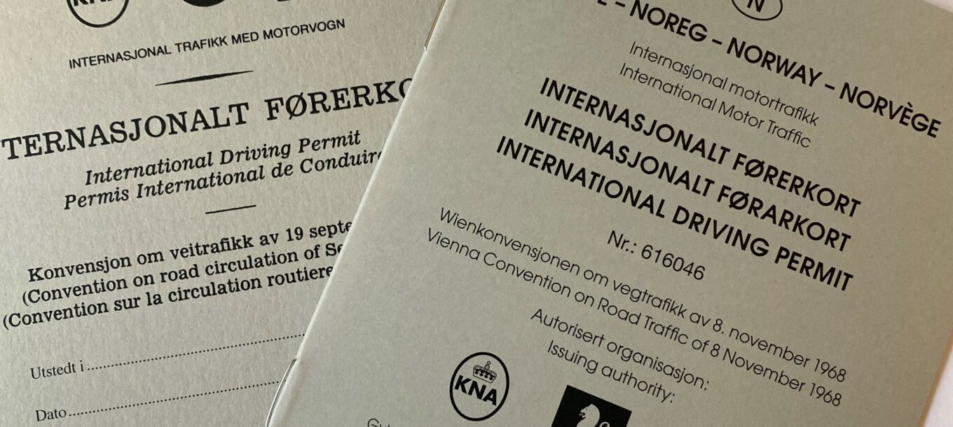 Her kan du skaffe deg internasjonalt førerkort. 